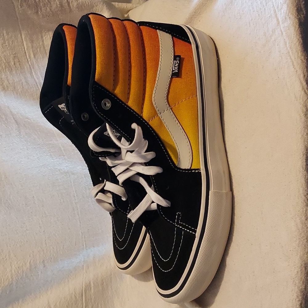 Vans Off The Wall Men’s Sk8 Hi Skate Shoes Size 9 Pro-Classics